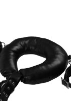Shots Gepolsterte Oberschenkelmanschetten mit Handfesseln schwarz