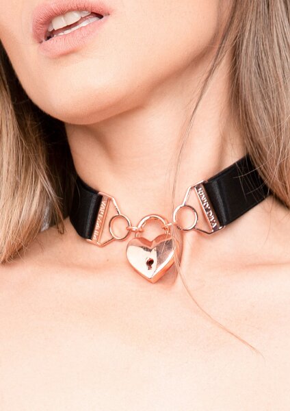 Kinky Diva Diva necklace with heart