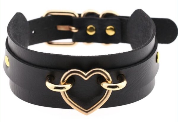 Joy Jewels Fancy Golden Heart Necklace Black