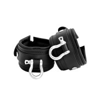 Kiotos Leather Handcuffs with Metal Shackle