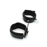 Kiotos Leather Ankle cuffs with Metal Shackle