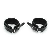 Kiotos Leather Ankle cuffs with Metal Shackle