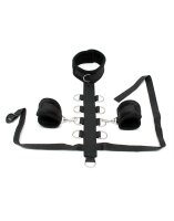 Rimba collar with handcuffs black